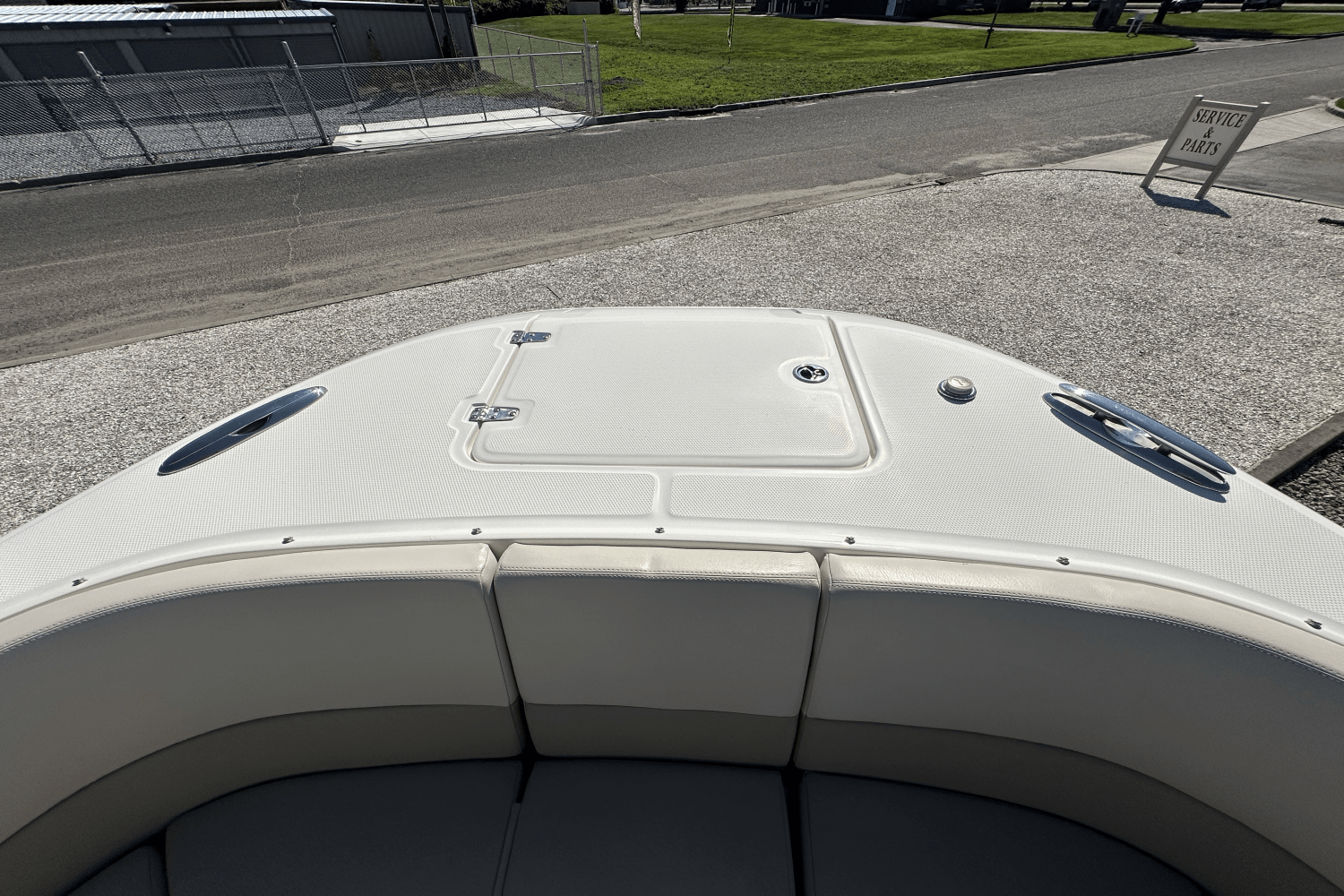 Slide: The Image of Boston Whaler 320 Vantage 2021 - 29