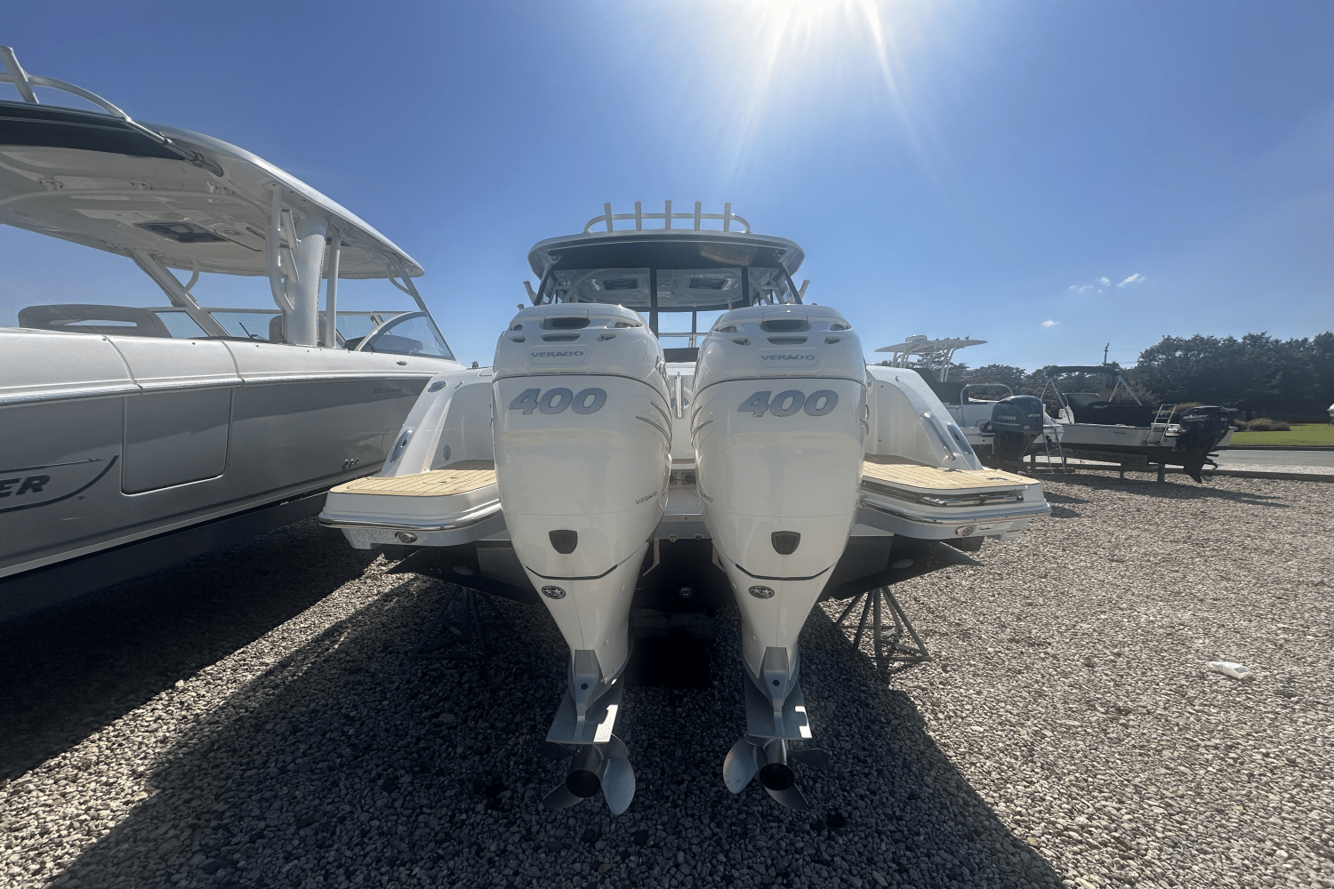 Slide: The Image of Boston Whaler 320 Vantage 2021 - 5