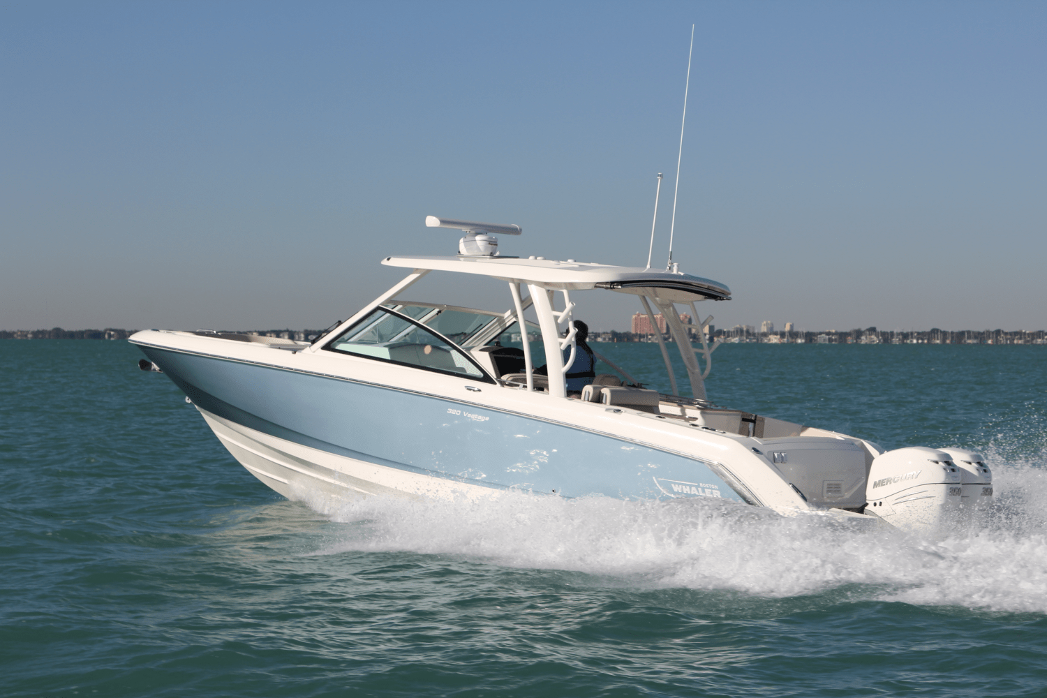 Slide: The Image of Boston Whaler 320 Vantage 2024 - 36