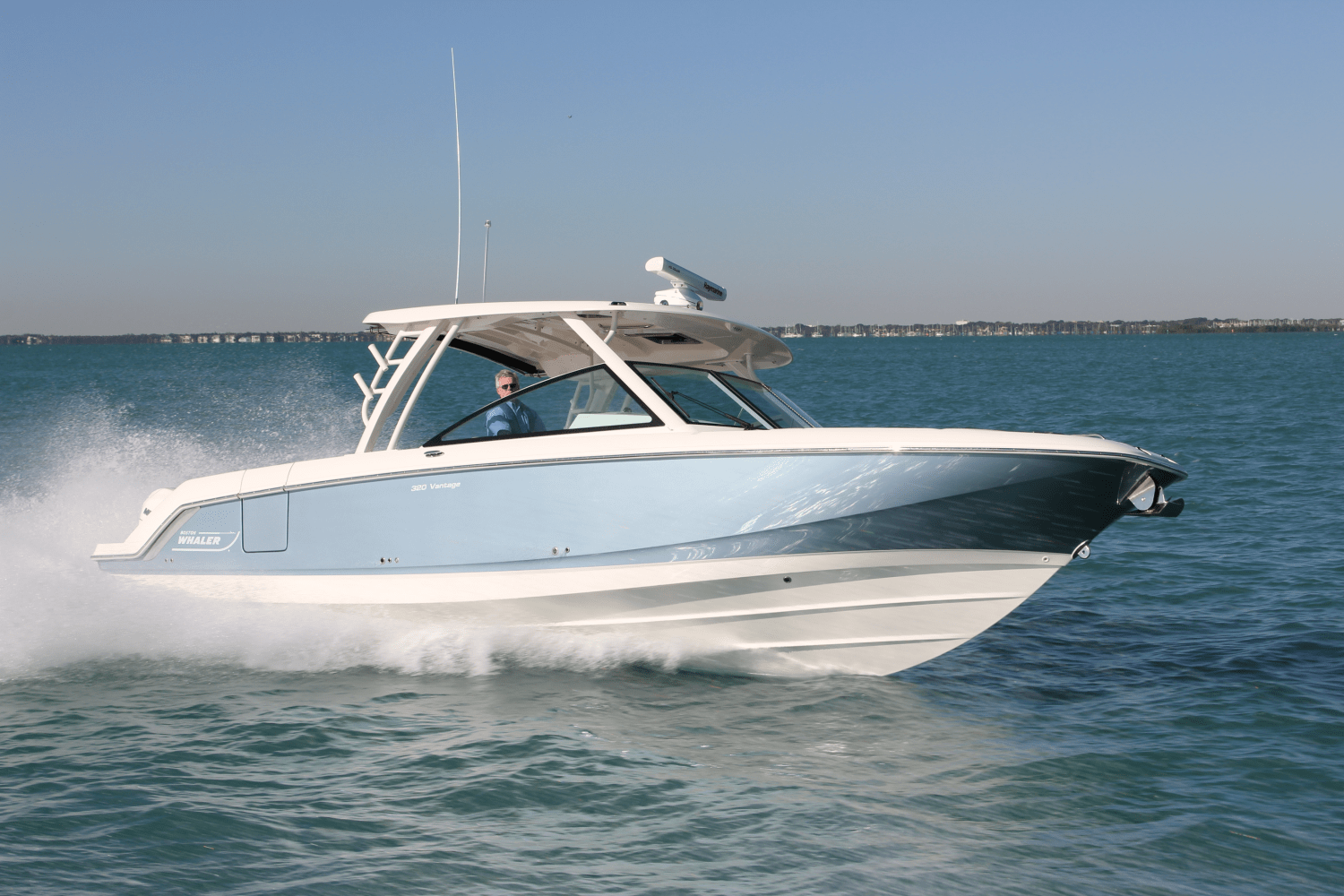 Slide: The Image of Boston Whaler 320 Vantage 2024 - 37