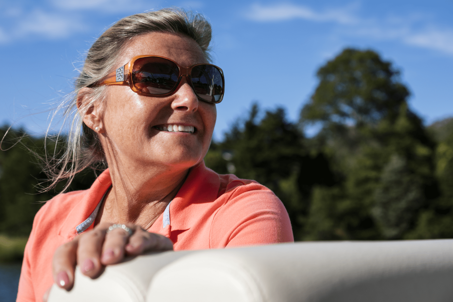 Slide: The Image of Boston Whaler 320 Vantage 2024 - 8