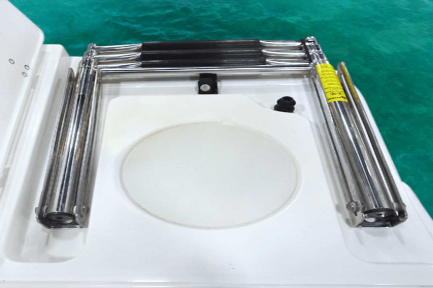 Slide: The Image of Boston Whaler 320 Vantage 2024 - 96