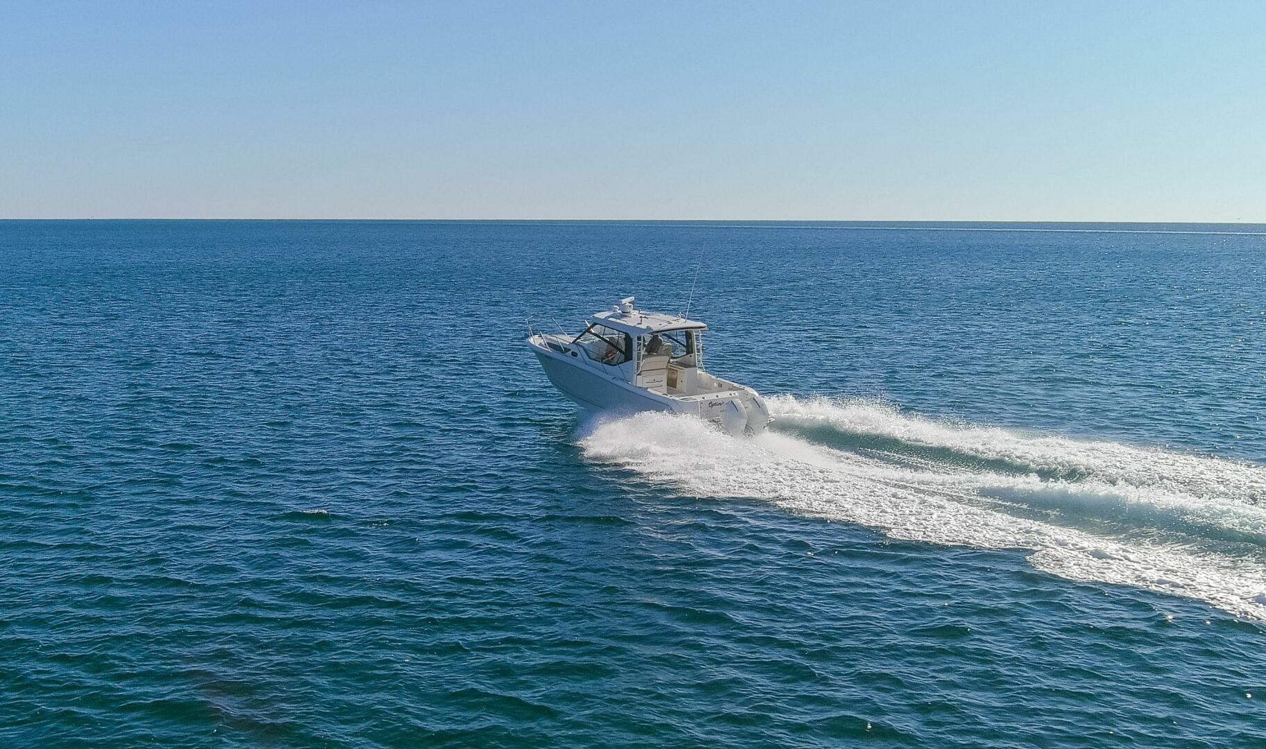Slide: The Image of 2021 32 Boston Whaler 325 Conquest Optimism Exterior Profile (13) - 4901682