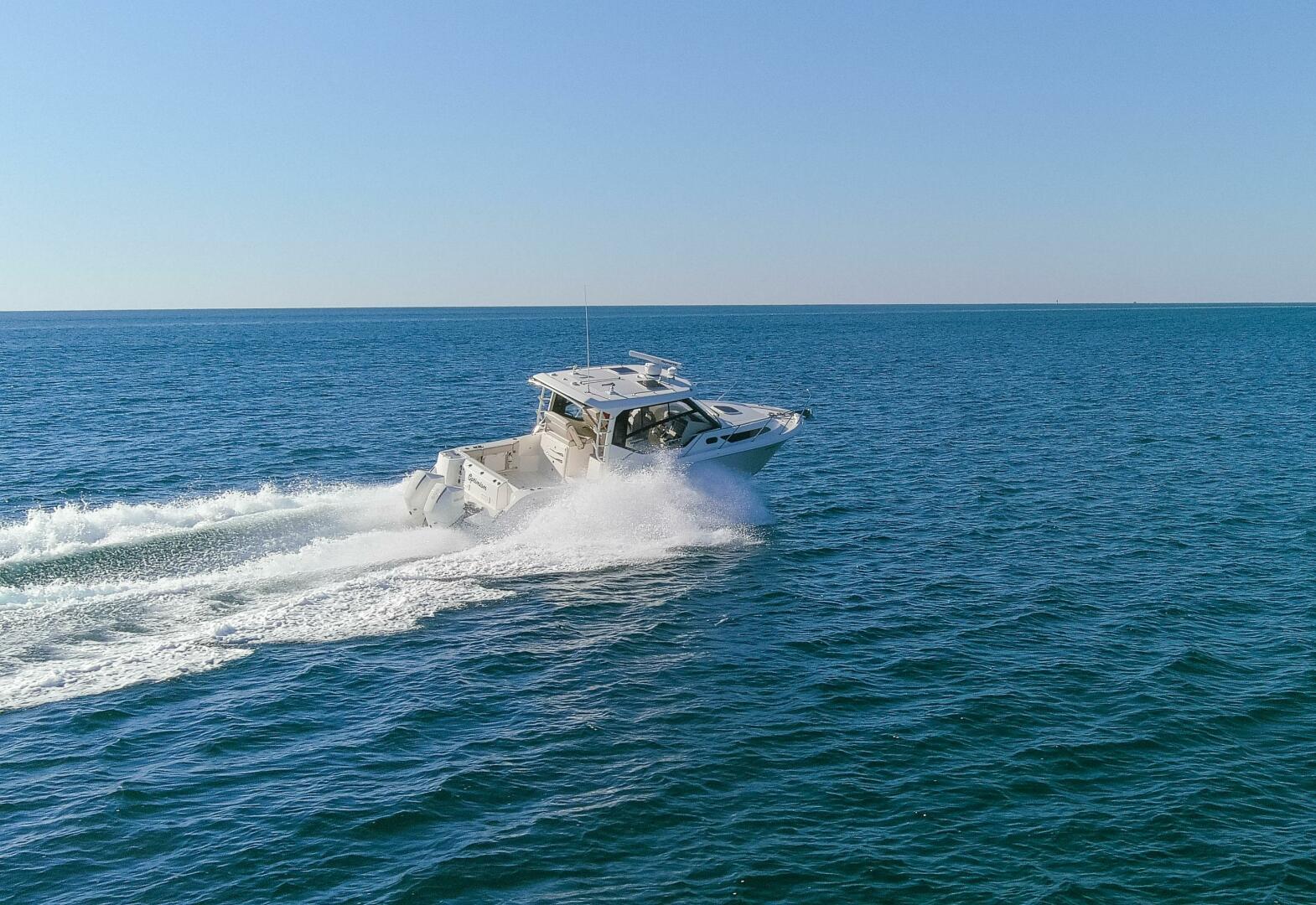 Slide: The Image of 2021 32 Boston Whaler 325 Conquest Optimism Exterior Profile (14) - 4901684