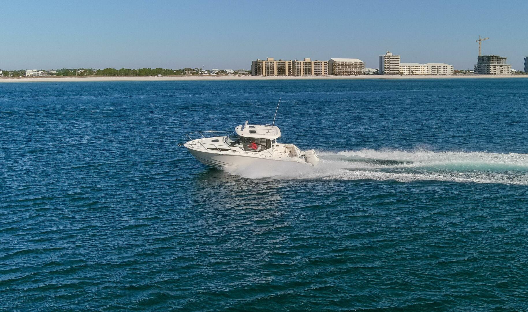 Slide: The Image of 2021 32 Boston Whaler 325 Conquest Optimism Exterior Profile (15) - 4901686