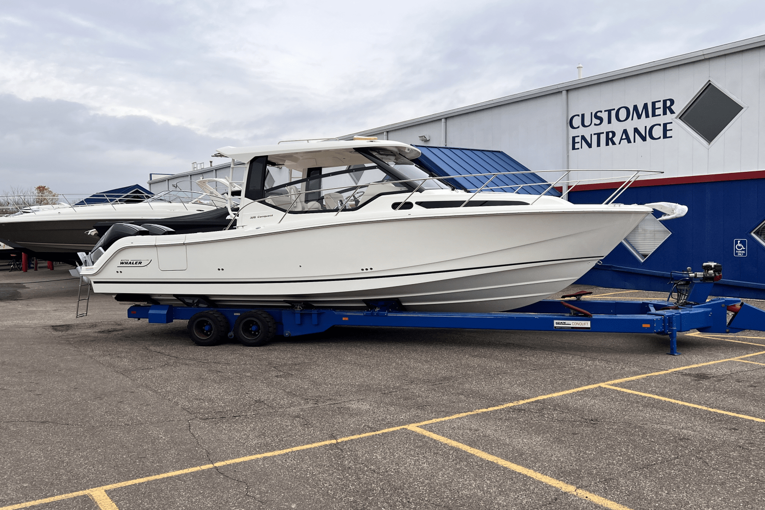 Slide: The Image of Boston Whaler 325 Conquest 2025 - 0