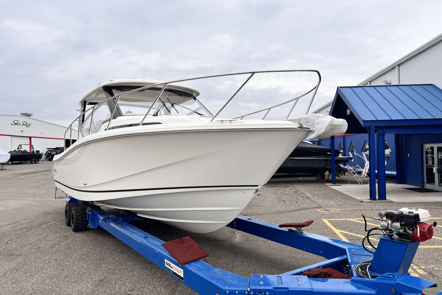 Slide: The Image of Boston Whaler 325 Conquest 2025 - 1