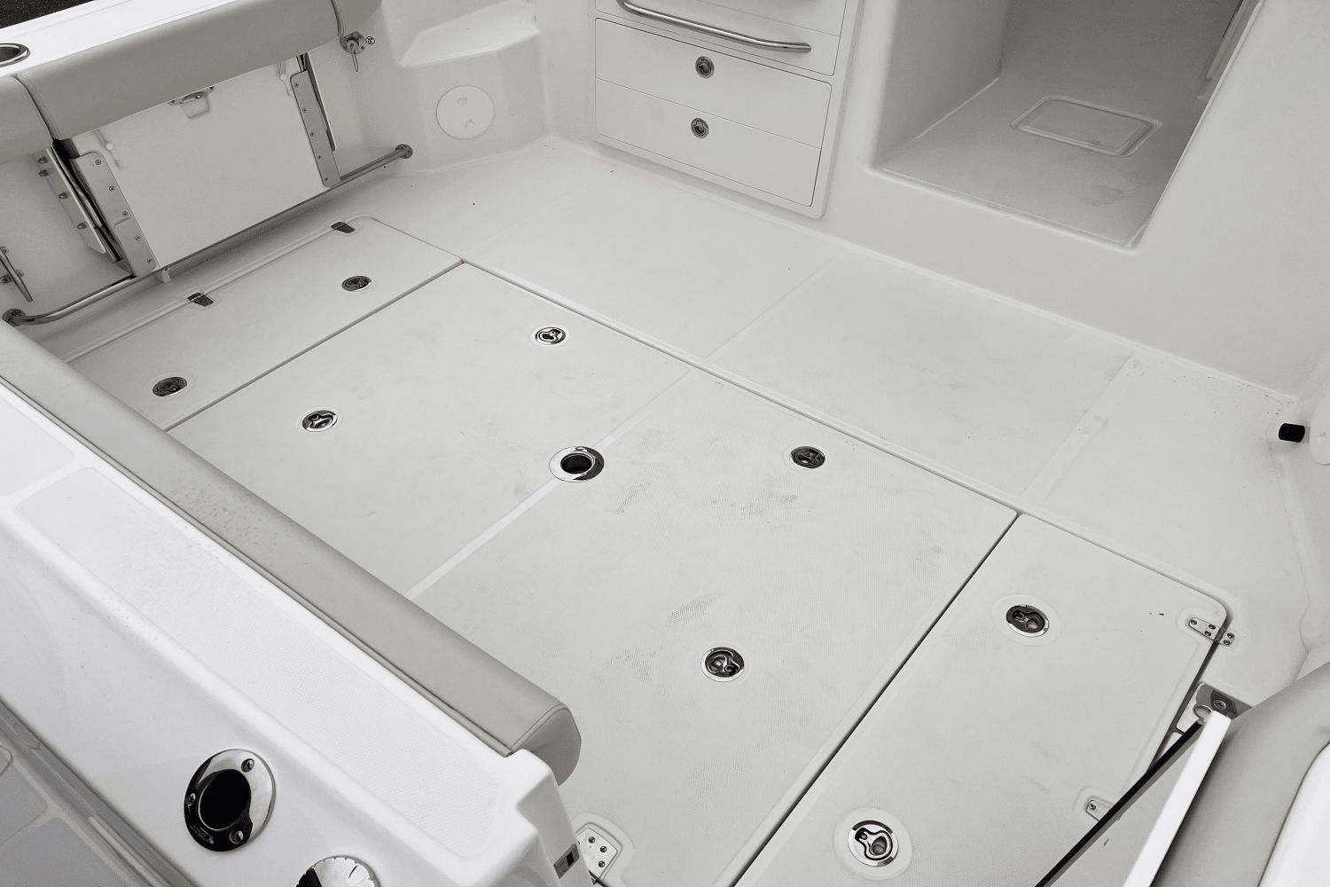 Slide: The Image of Boston Whaler 325 Conquest 2025 - 8