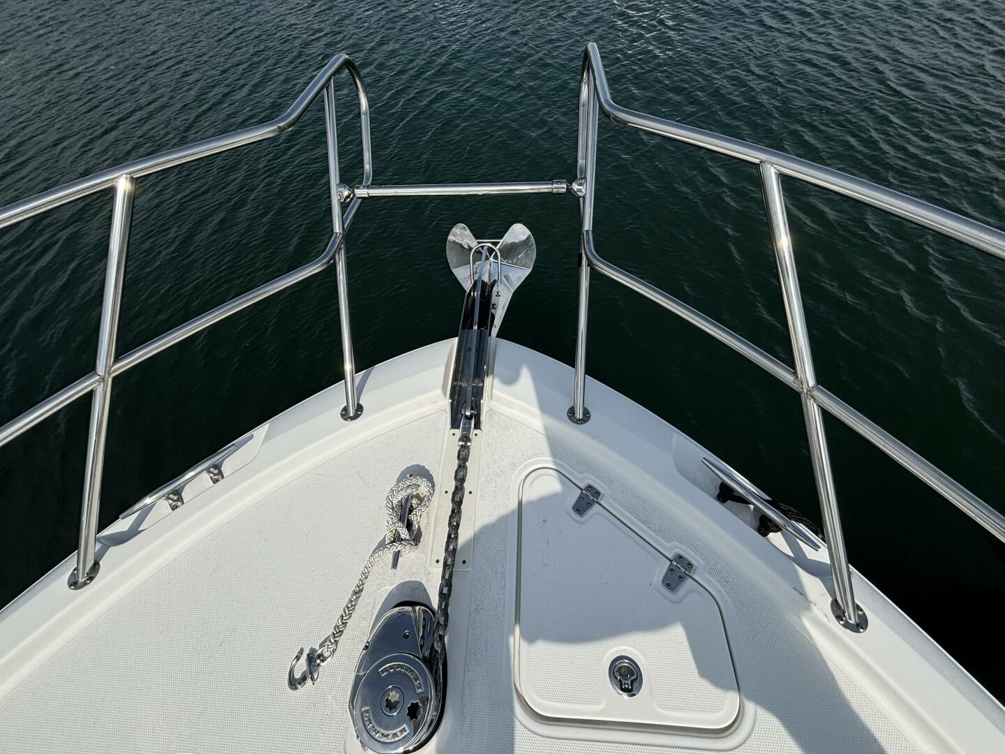 Slide: The Image of Boston Whaler 325 Conquest Pilothouse 2020 - 4698761