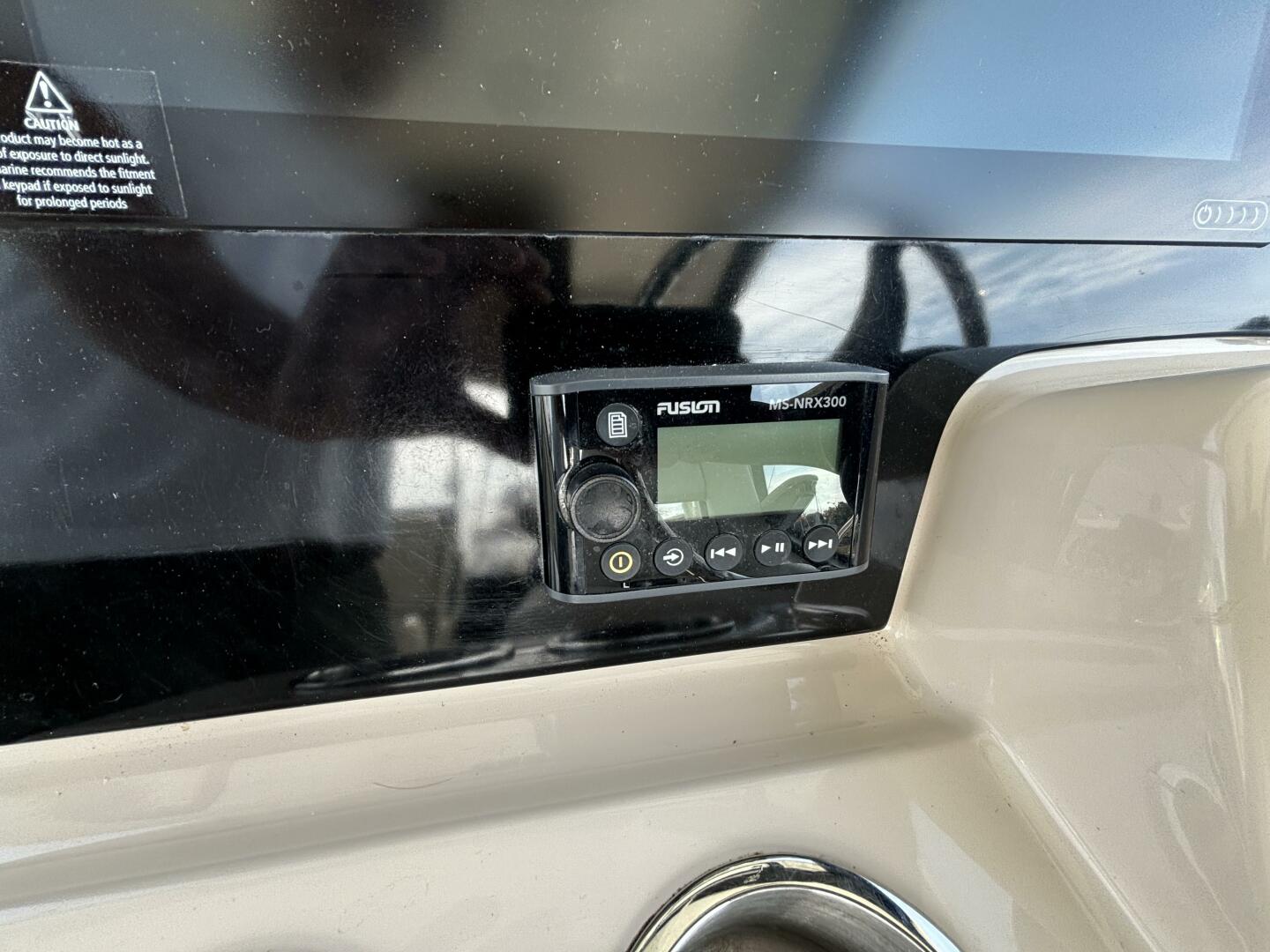 Slide: The Image of Boston Whaler 325 Conquest Pilothouse 2020 - 4698731