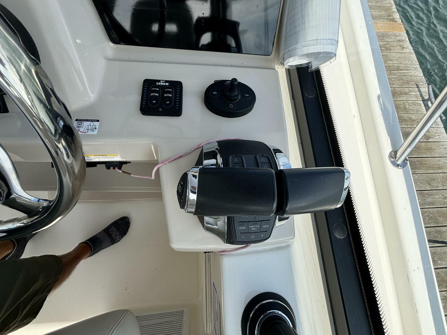 Slide: The Image of Boston Whaler 325 Conquest Pilothouse 2020 - 4698740