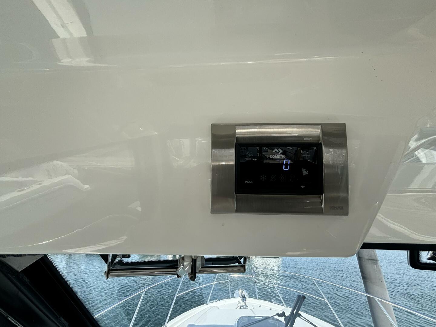 Slide: The Image of Boston Whaler 325 Conquest Pilothouse 2020 - 4698753