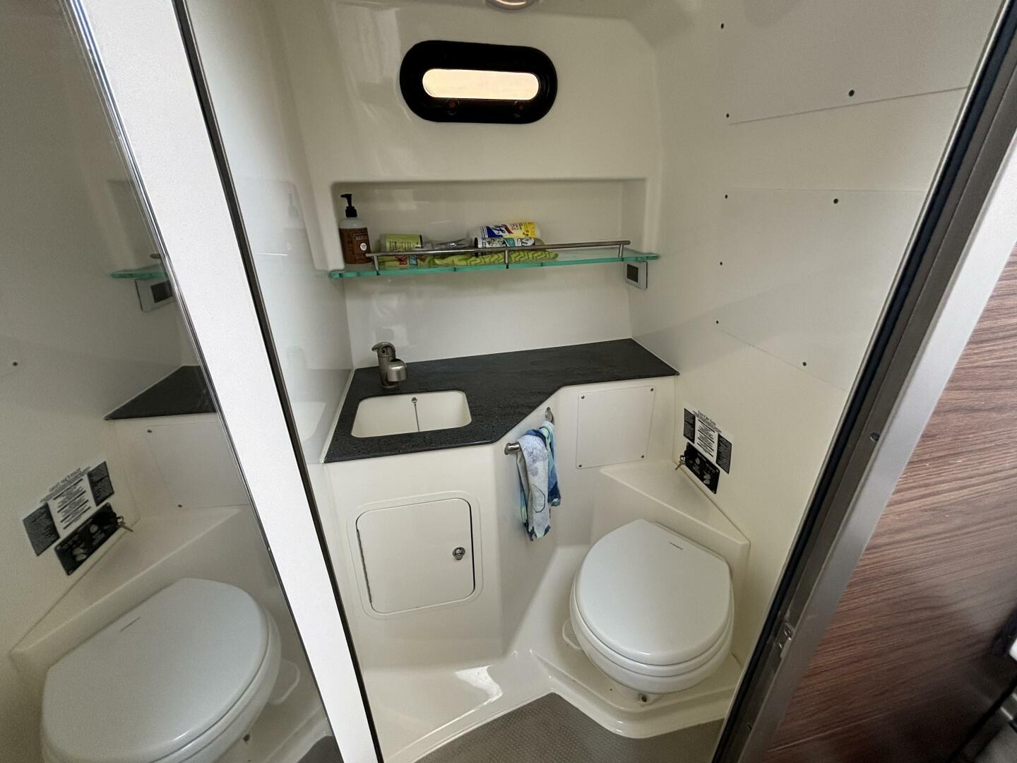 Slide: The Image of Boston Whaler 325 Conquest Pilothouse 2020 - 4698797