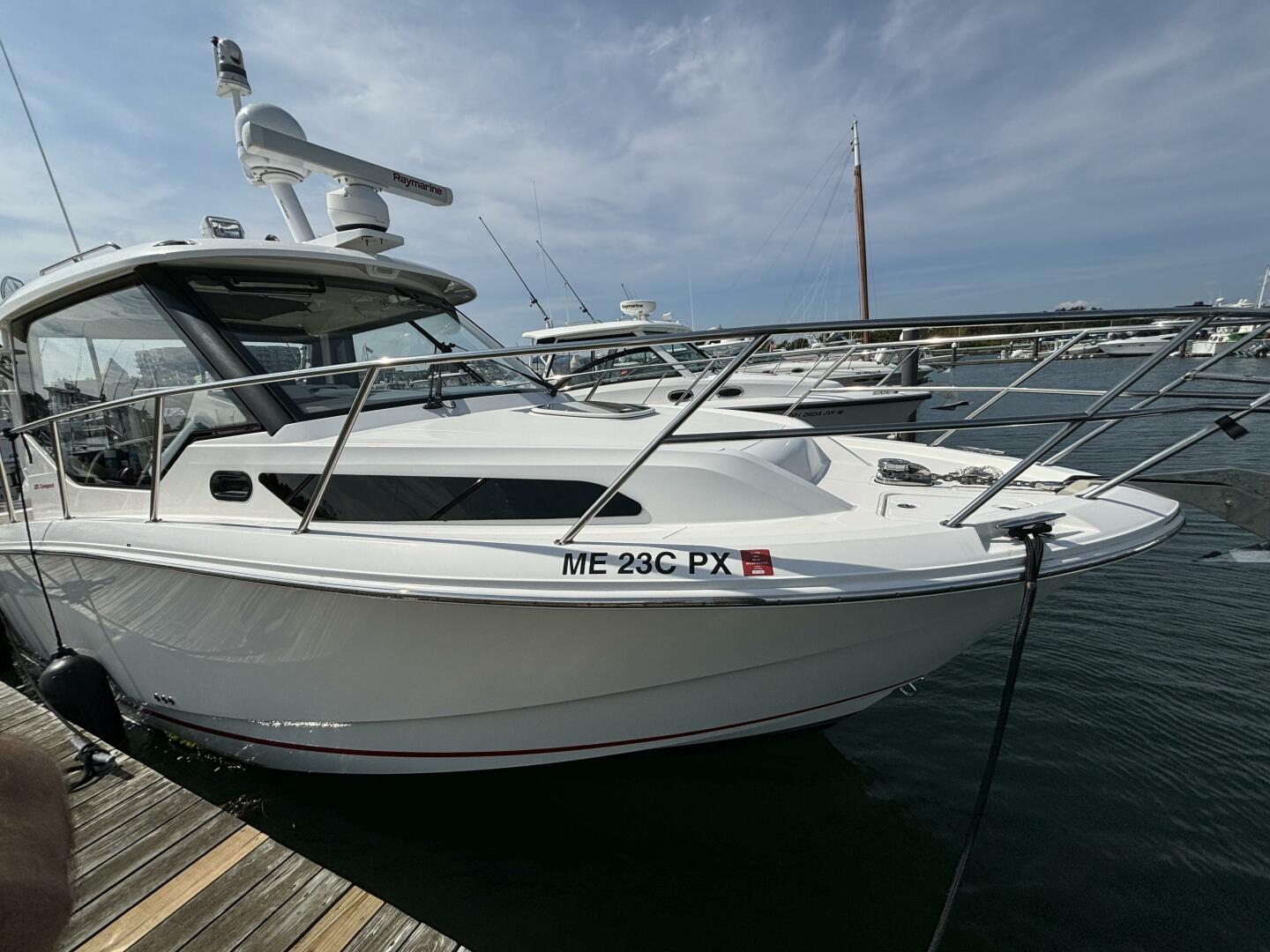 Slide: The Image of Boston Whaler 325 Conquest Pilothouse 2020 - 4698691