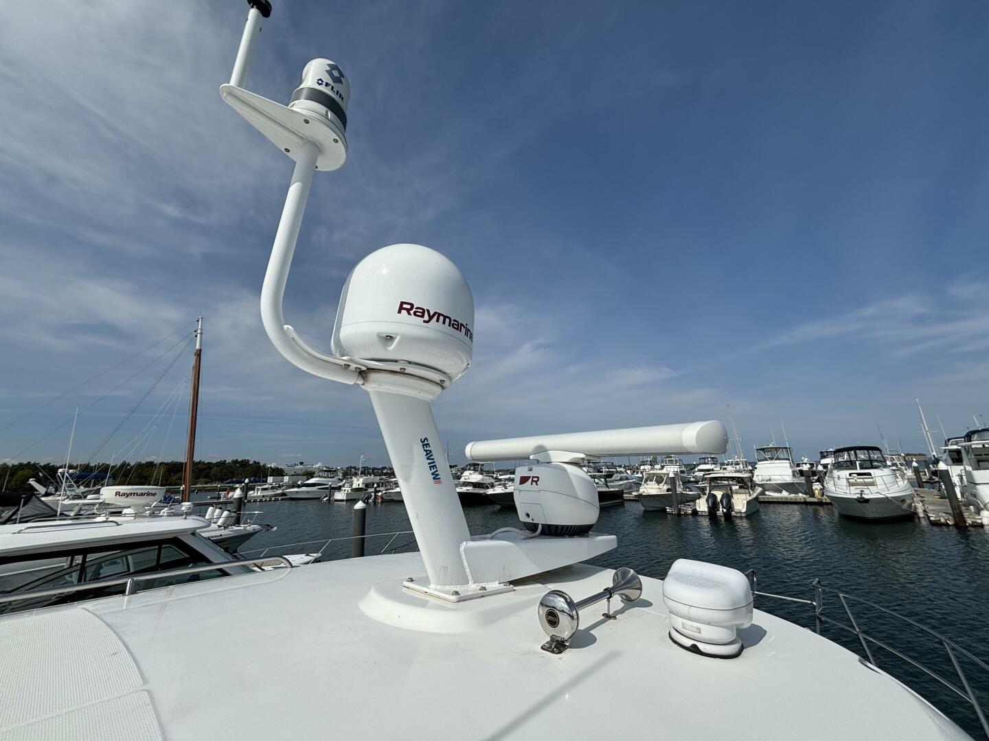 Slide: The Image of Boston Whaler 325 Conquest Pilothouse 2020 - 4698757