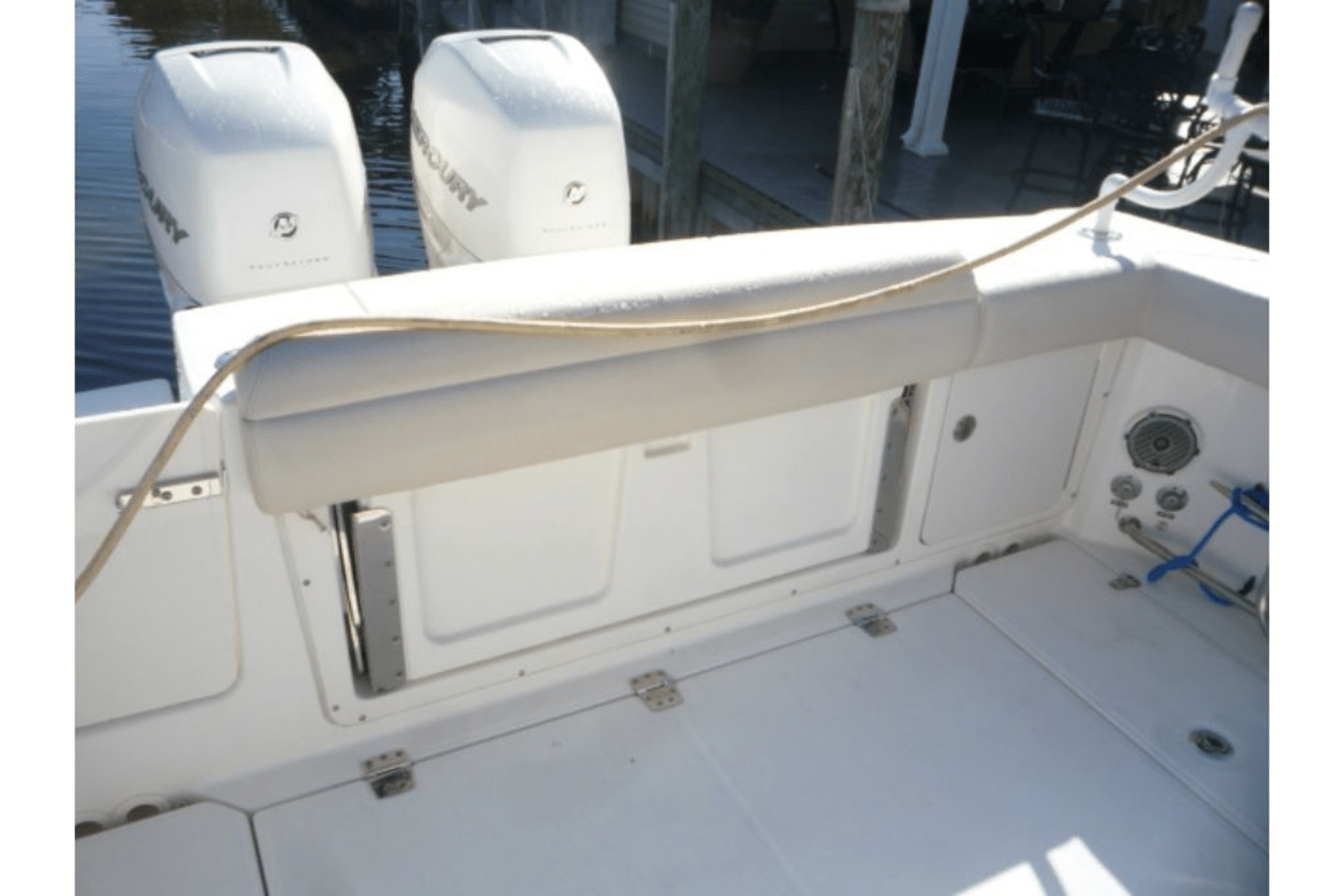 Slide: The Image of Boston Whaler 330 OUTRAGE 2017 - 1