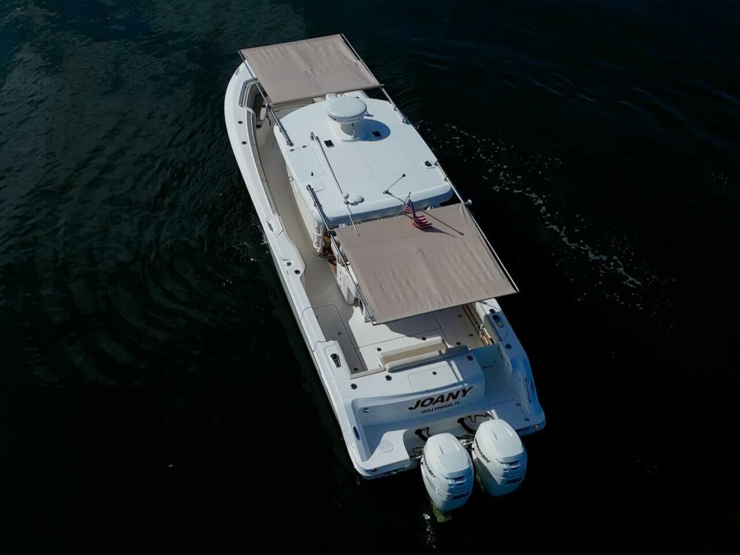 Slide: The Image of Boston Whaler 330 Outrage 2017 - 5625036