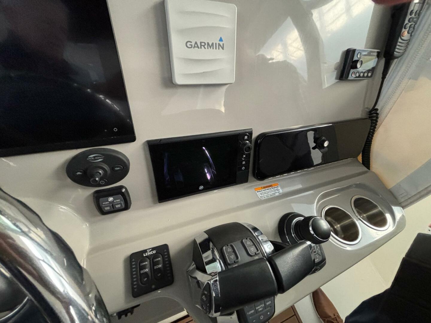 Slide: The Image of Boston Whaler 330 Outrage 2017 - 5289975
