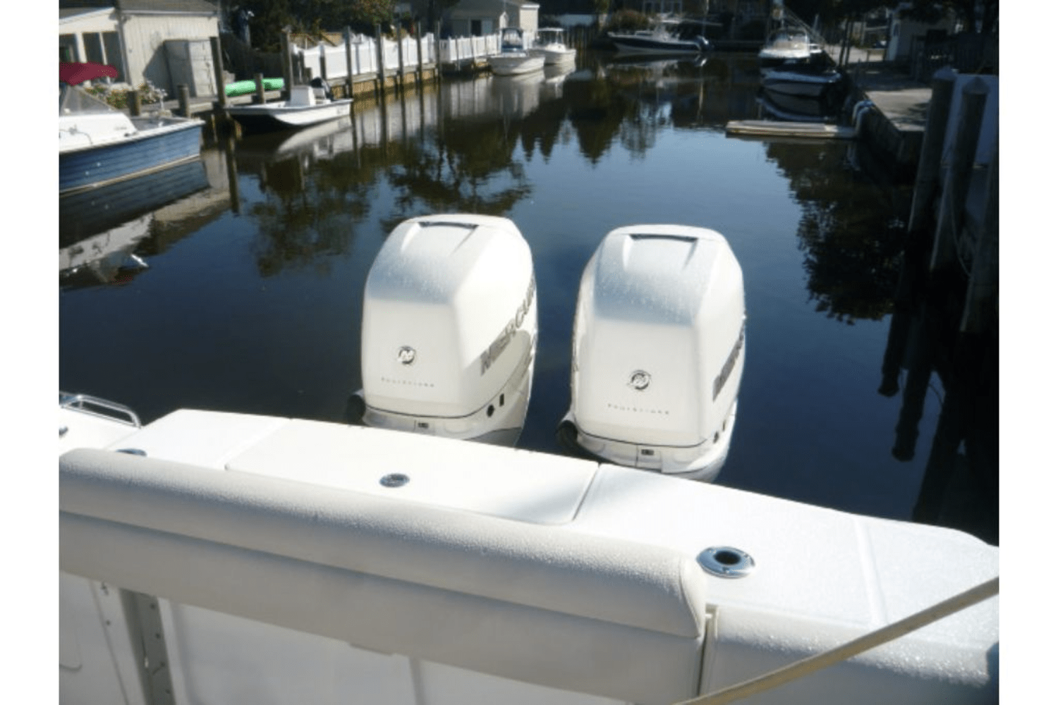 Slide: The Image of Boston Whaler 330 OUTRAGE 2017 - 26