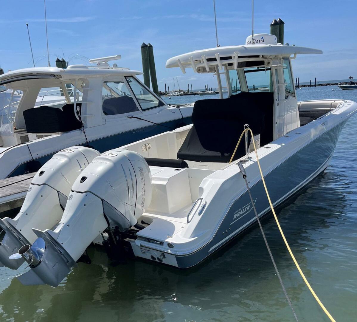Slide: The Image of Boston Whaler 330 Outrage 2017 - 5289989