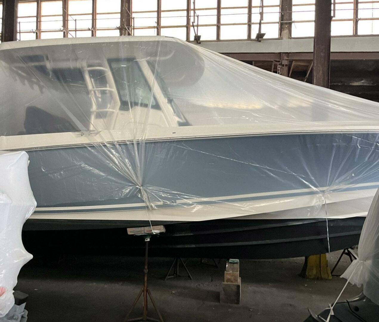 Slide: The Image of Boston Whaler 330 Outrage 2017 - 5289991