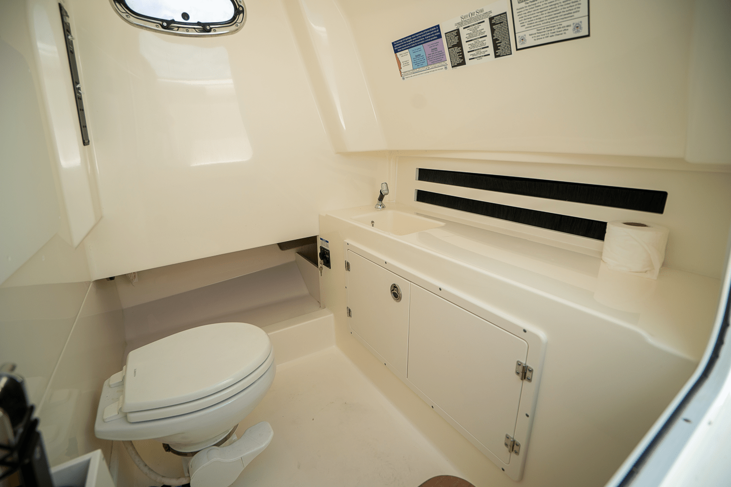 Slide: The Image of Boston Whaler 330 Outrage 2018 - 19