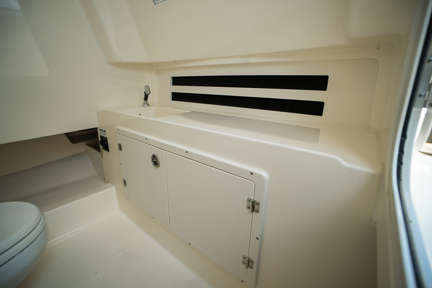 Slide: The Image of Boston Whaler 330 Outrage 2018 - 20