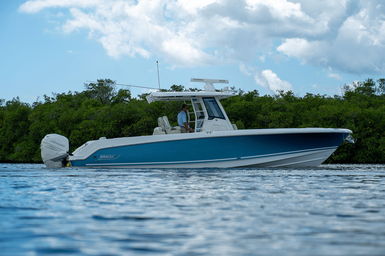 Slide: The Image of Boston Whaler 330 Outrage 2018 - 37