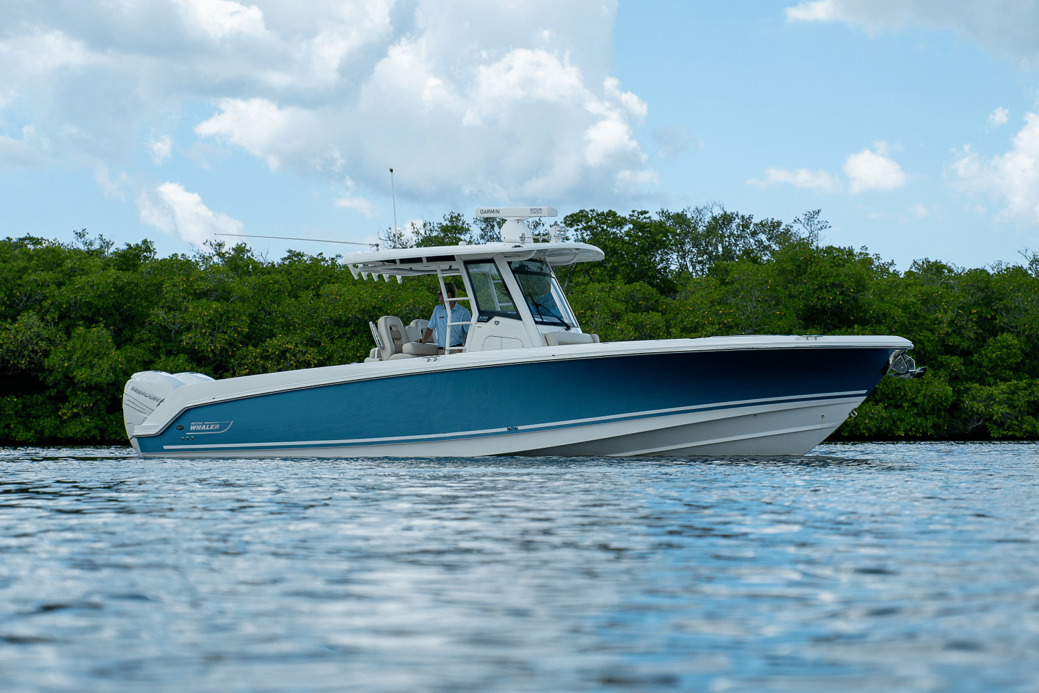 Slide: The Image of Boston Whaler 330 Outrage 2018 - 38