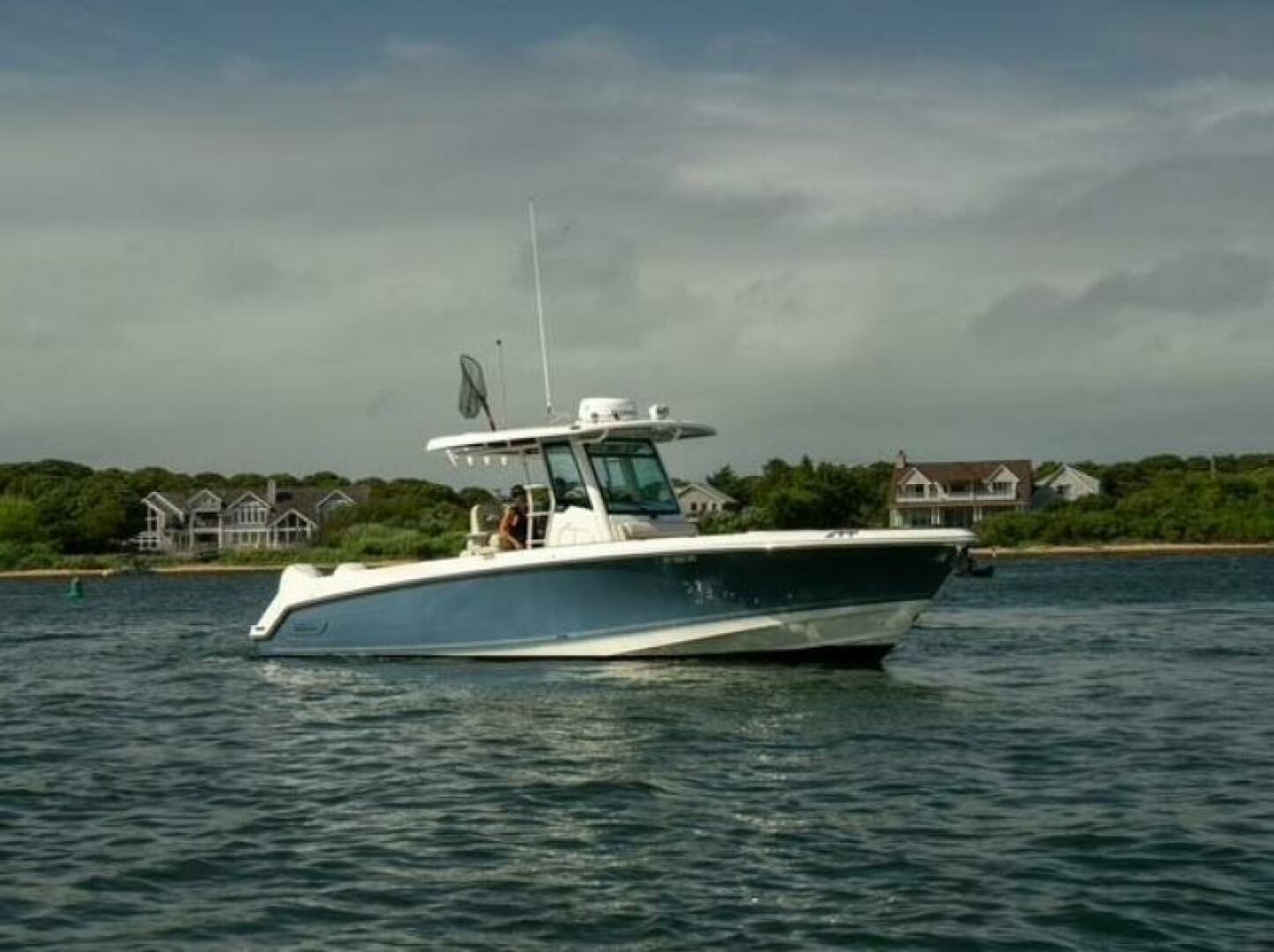 Slide: The Image of Boston Whaler 330 Outrage 2022 - 5300259