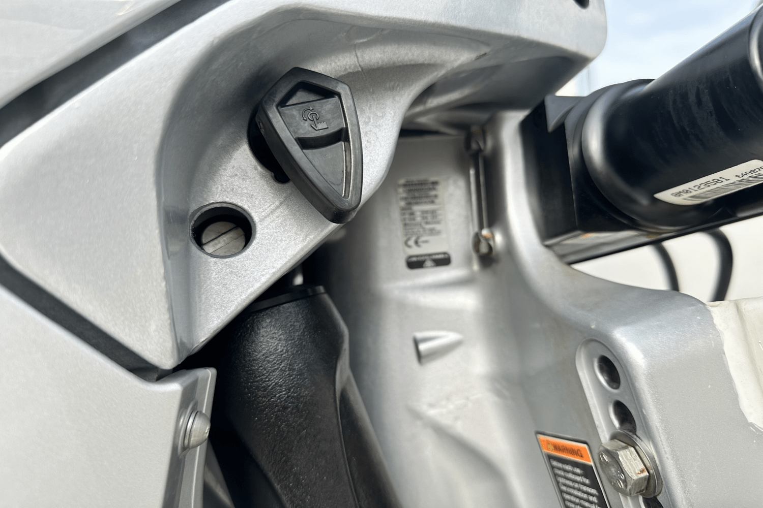 Slide: The Image of Boston Whaler 330 OUTRAGE 2023 - 43