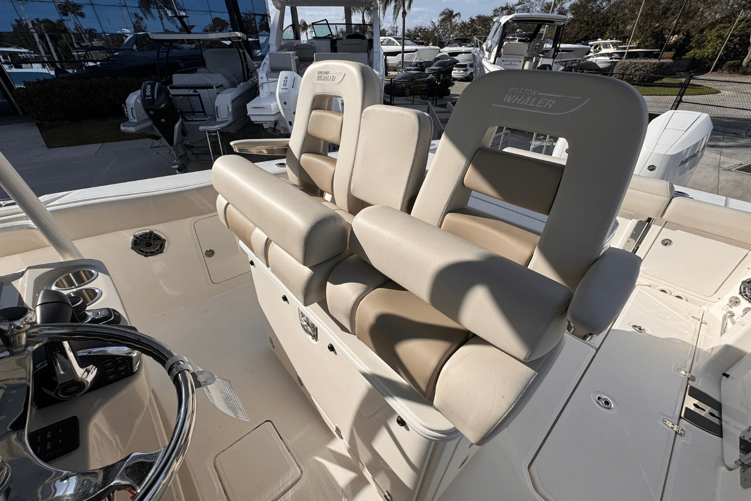Slide: The Image of Boston Whaler 330 Outrage 2025 - 18