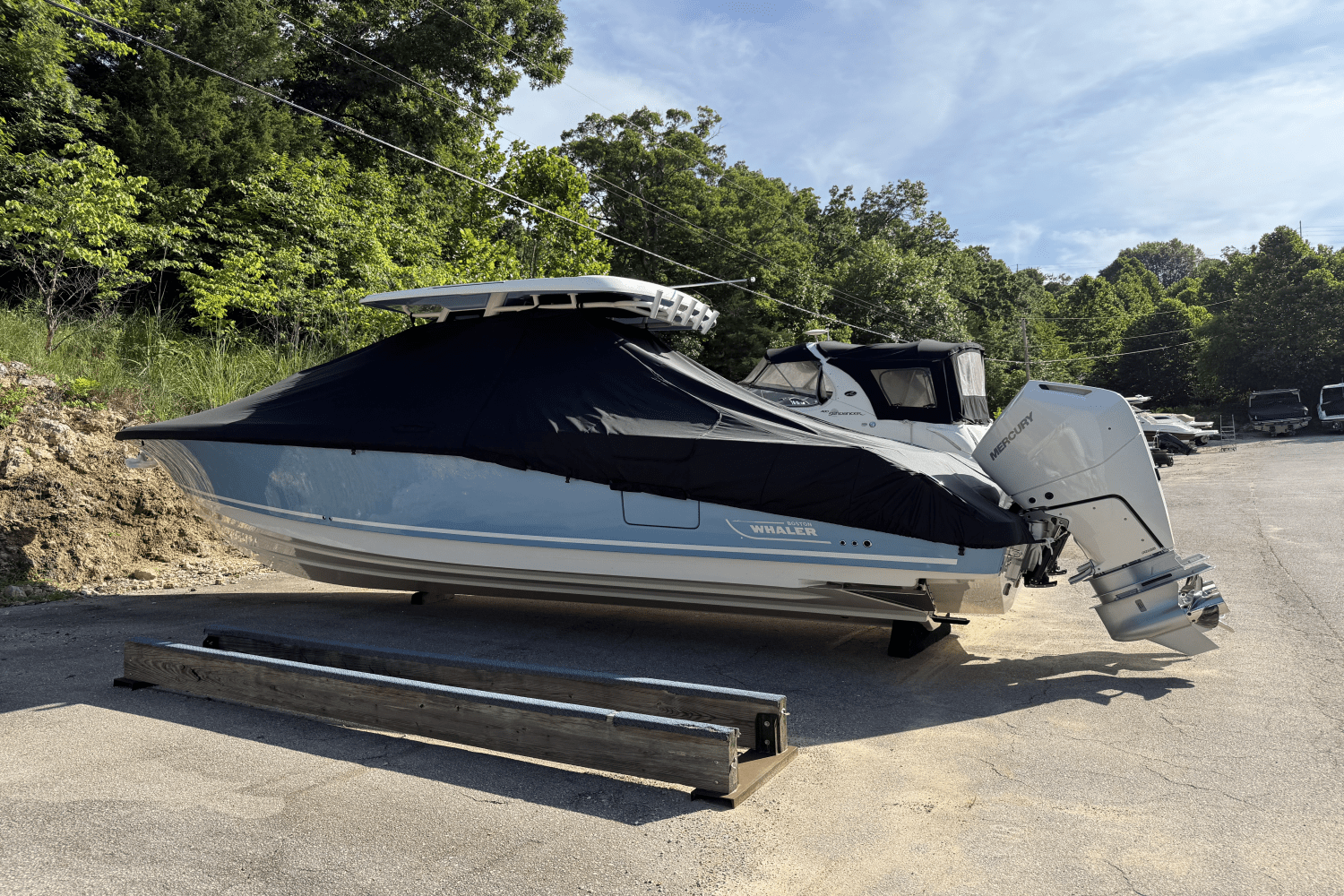 Slide: The Image of Boston Whaler 330 Outrage 2025 - 2