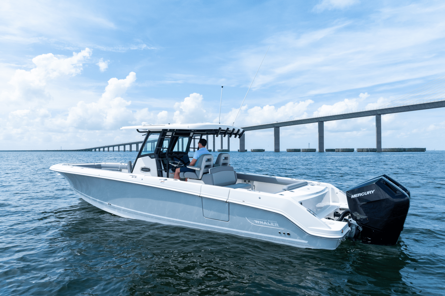 Slide: The Image of Boston Whaler 330 Outrage 2025 - 33