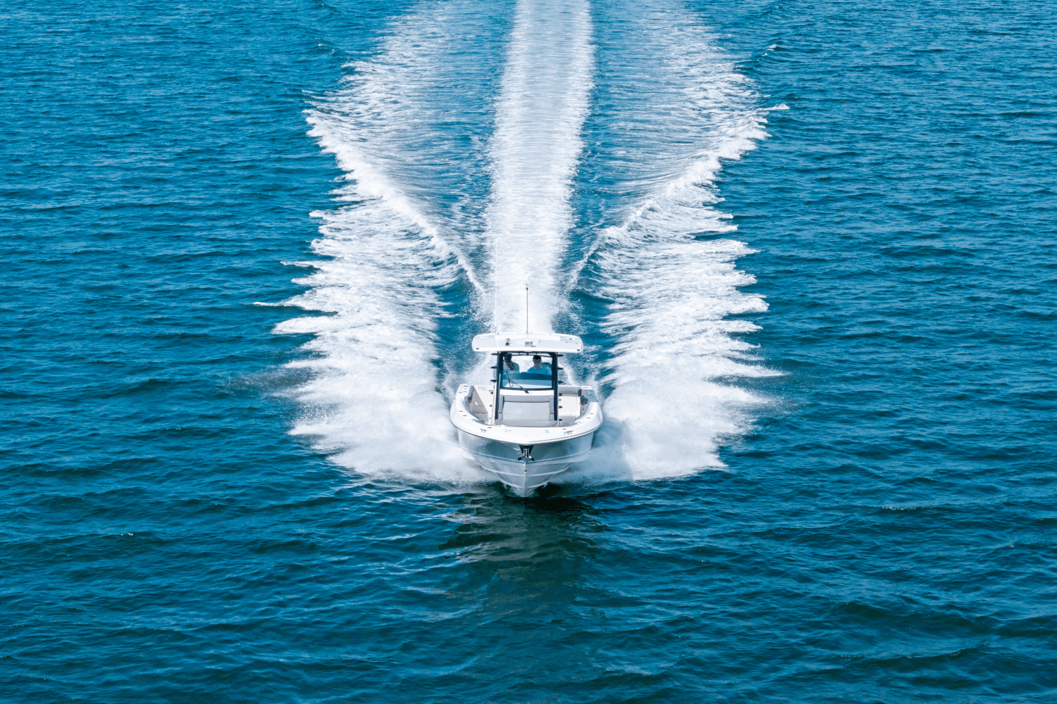 Slide: The Image of Boston Whaler 330 Outrage 2025 - 4