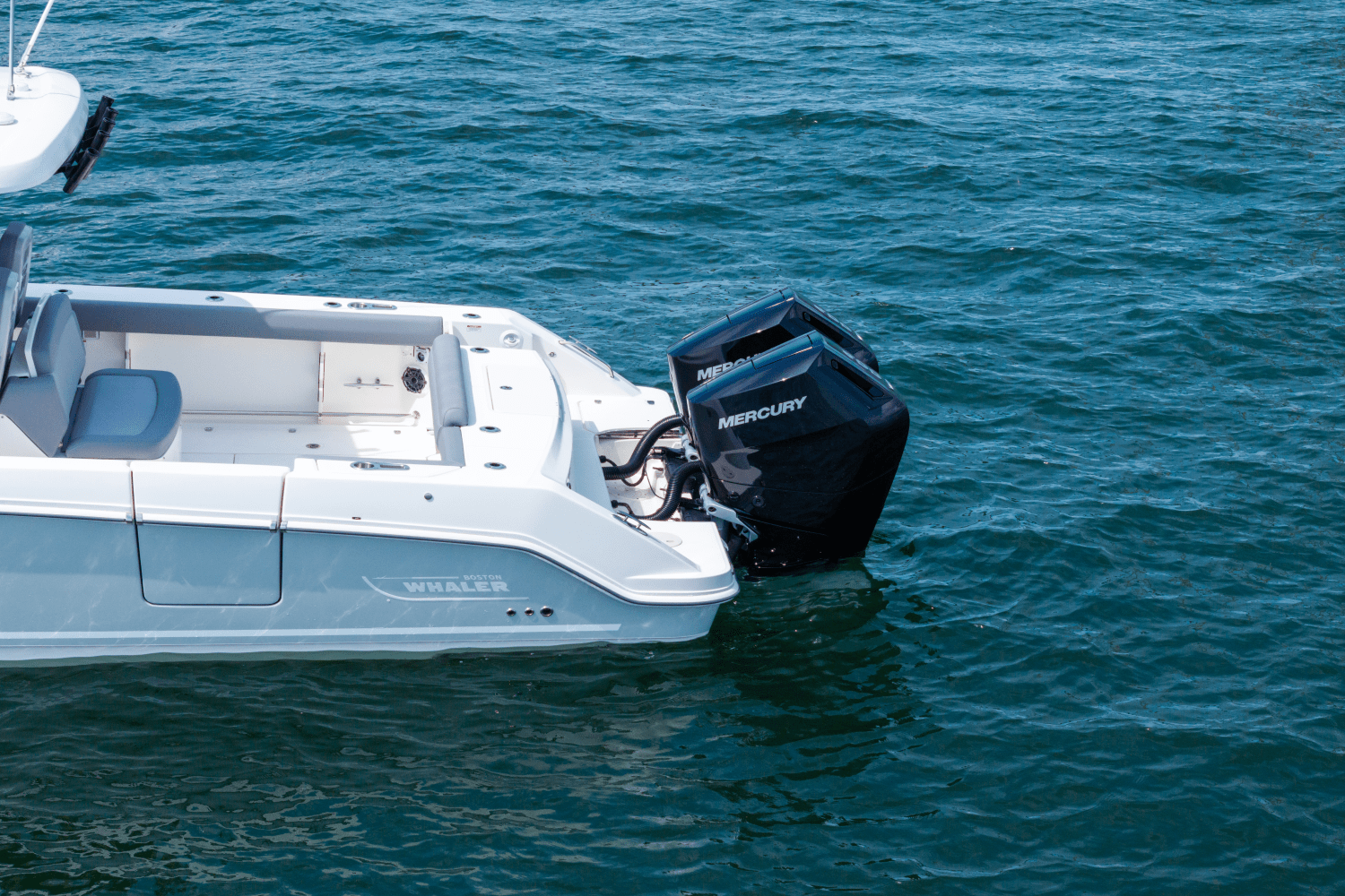 Slide: The Image of Boston Whaler 330 Outrage 2025 - 7