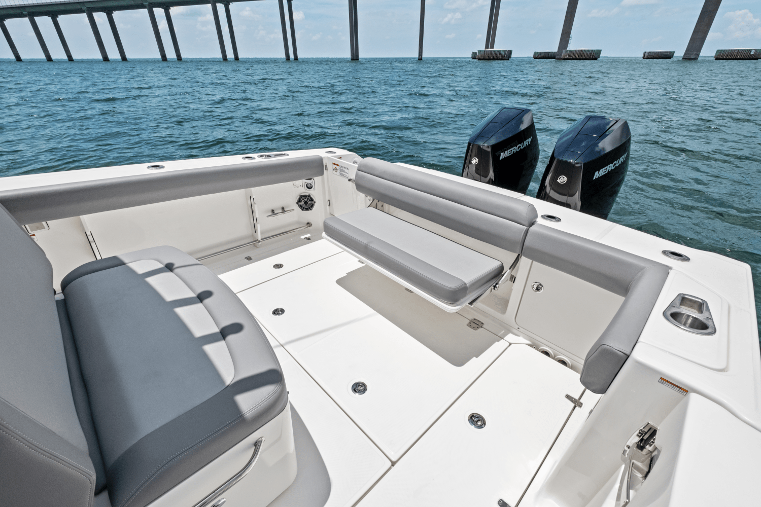 Slide: The Image of Boston Whaler 330 Outrage 2025 - 8