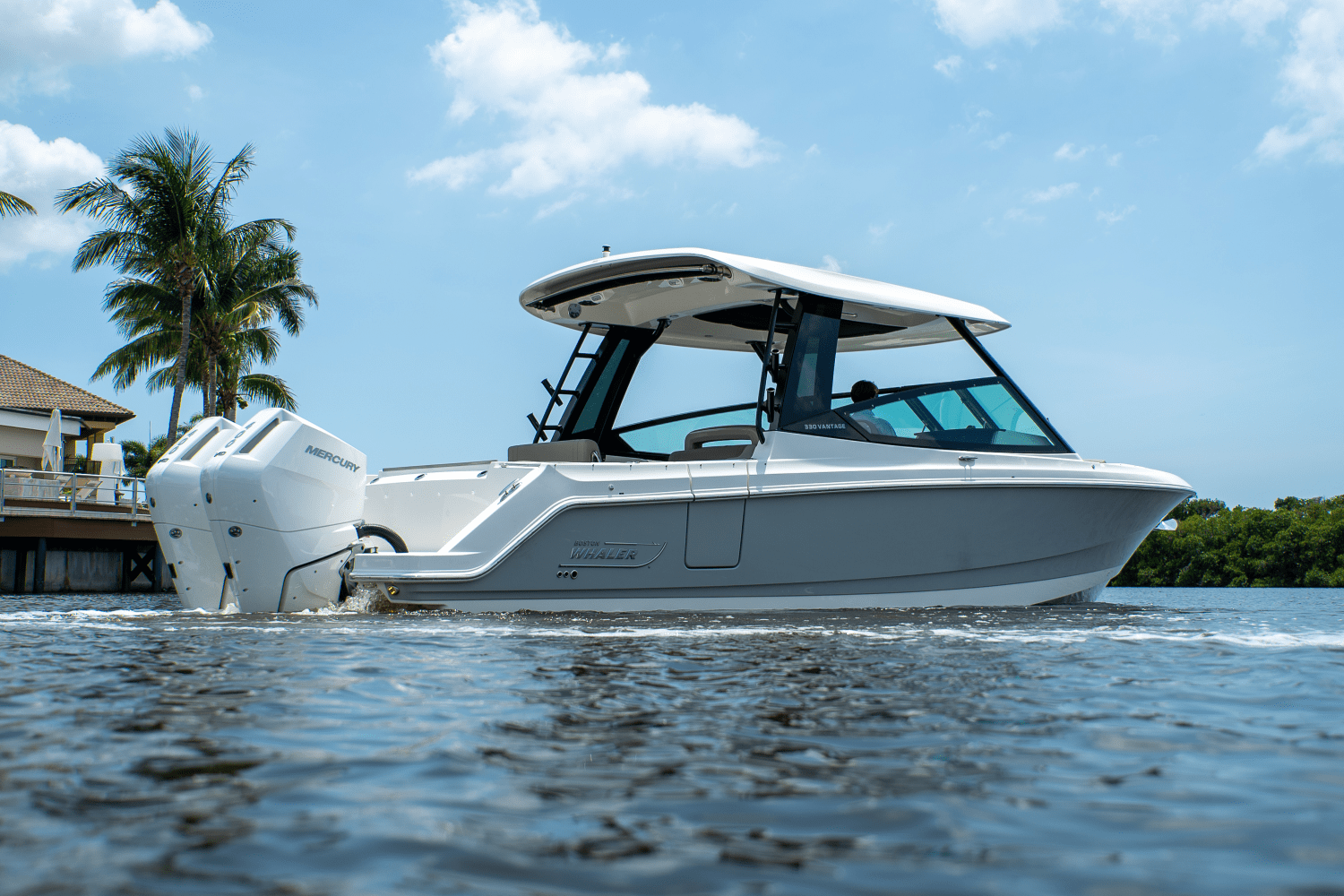 Slide: The Image of Boston Whaler 330 Vantage 2025 - 3