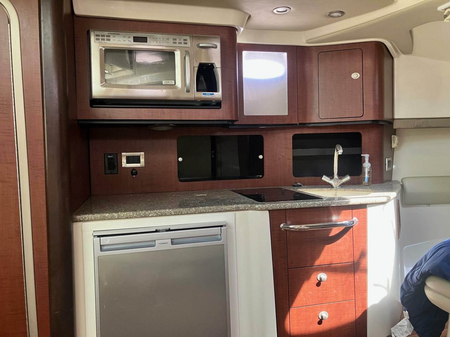 Slide: The Image of Boston Whaler 345 Conquest 2009 - 5239157