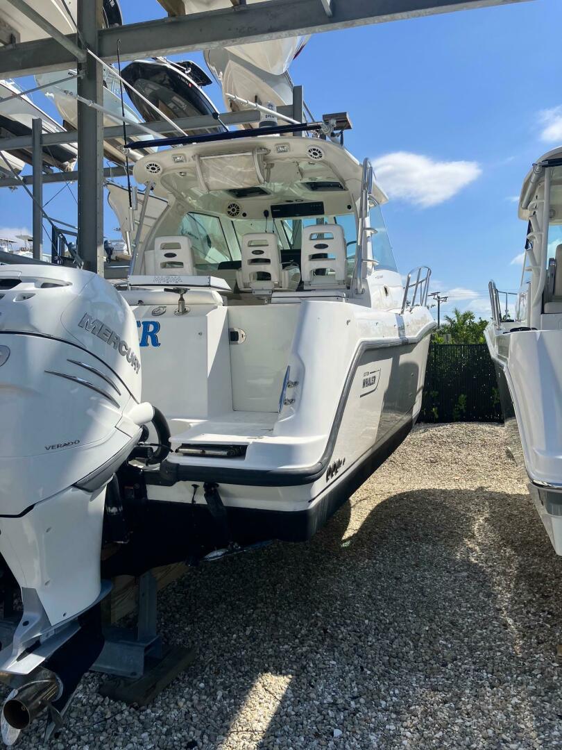 Slide: The Image of Boston Whaler 345 Conquest 2009 - 5239165