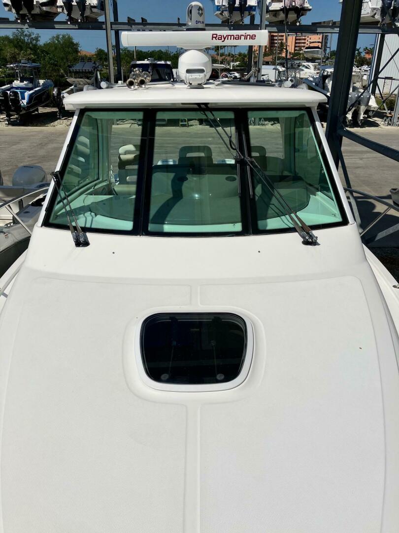 Slide: The Image of Boston Whaler 345 Conquest 2009 - 5239167