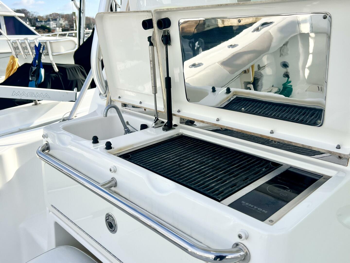 Slide: The Image of Boston Whaler 345 Conquest 2011 - 4820439