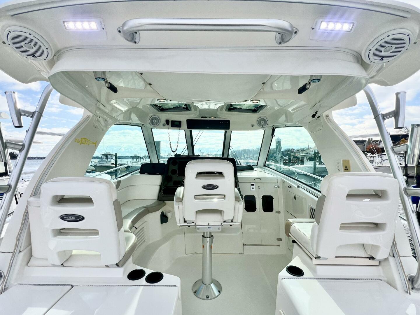 Slide: The Image of Boston Whaler 345 Conquest 2011 - 4820445