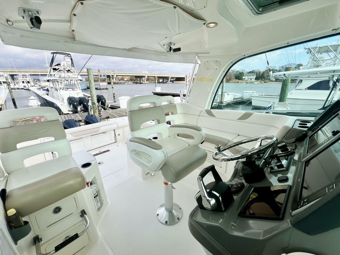 Slide: The Image of Boston Whaler 345 Conquest 2011 - 4820452