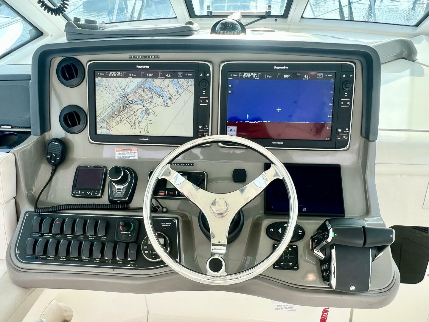 Slide: The Image of Boston Whaler 345 Conquest 2011 - 4820450