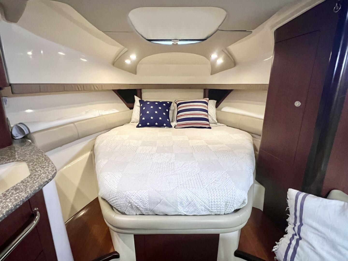 Slide: The Image of Boston Whaler 345 Conquest 2011 - 4820470