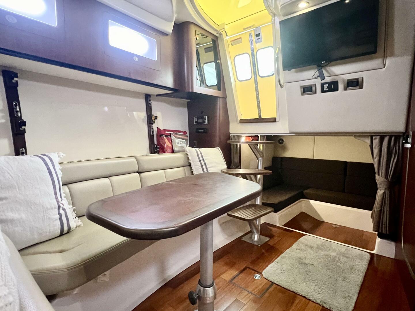 Slide: The Image of Boston Whaler 345 Conquest 2011 - 4820474