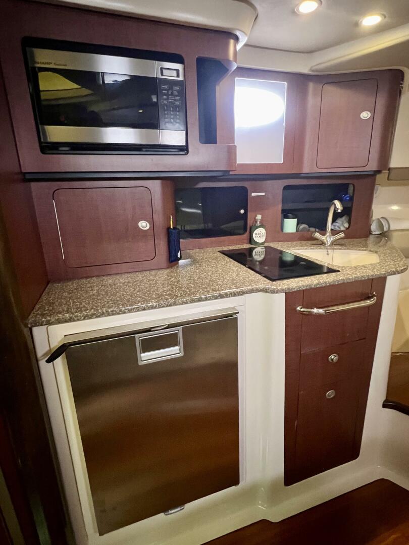 Slide: The Image of Boston Whaler 345 Conquest 2011 - 4820480