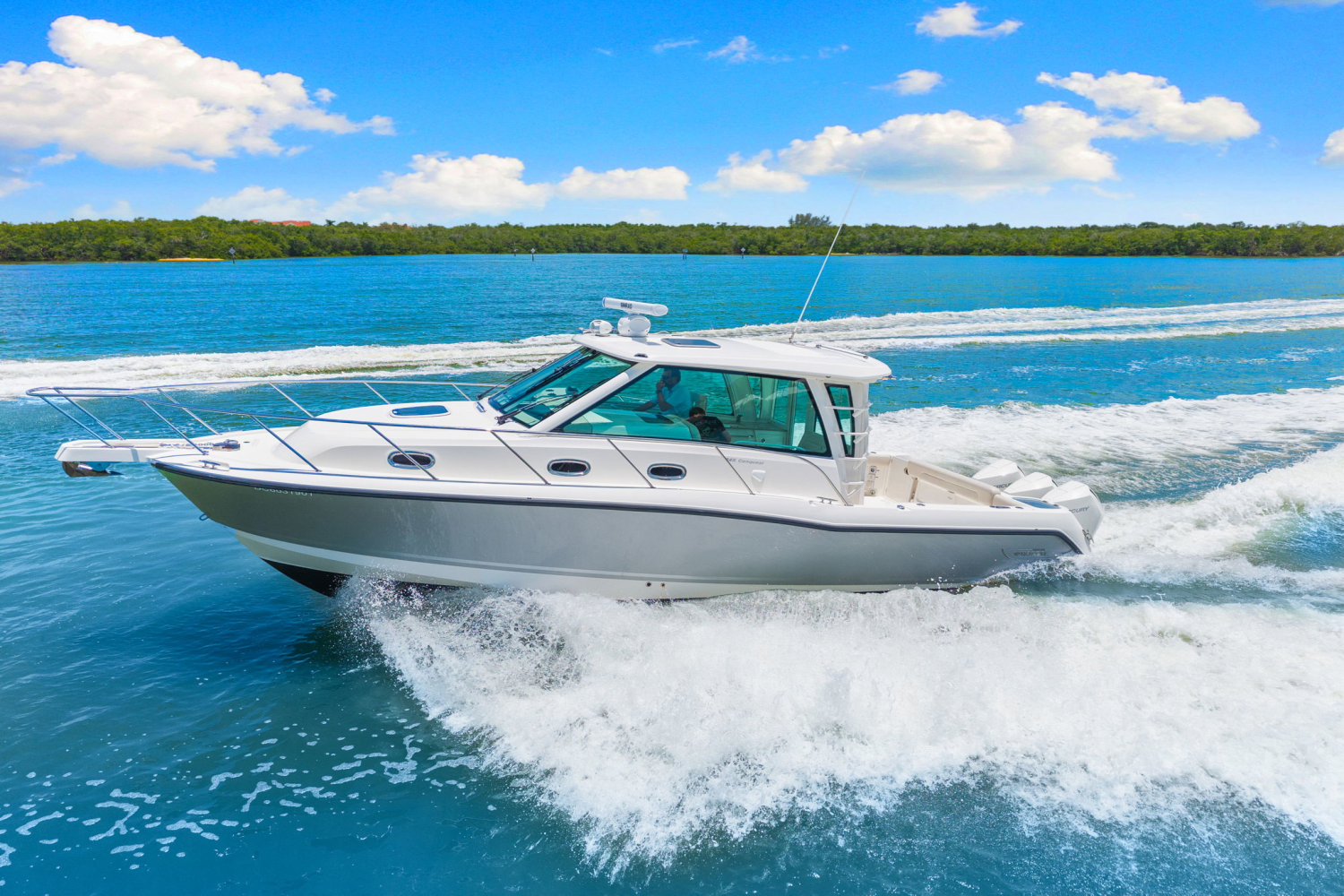 Slide: The Image of Boston Whaler 345 CONQUEST 2023 - 0