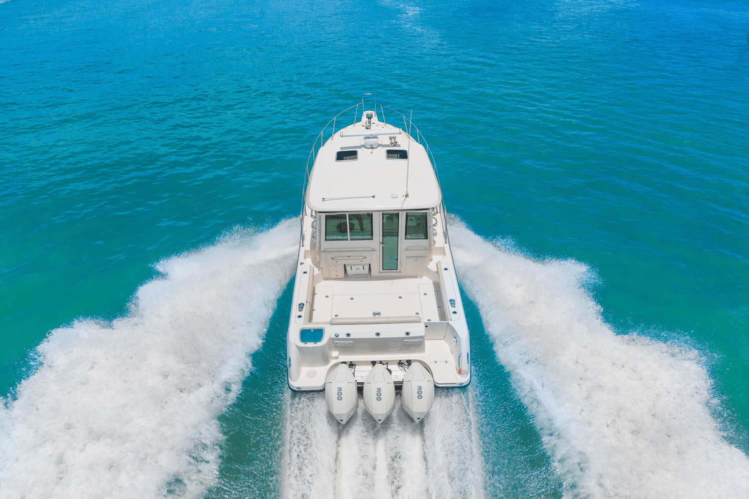Slide: The Image of Boston Whaler 345 CONQUEST 2023 - 10